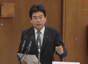 高額所得者以外の年金アップ @立憲案